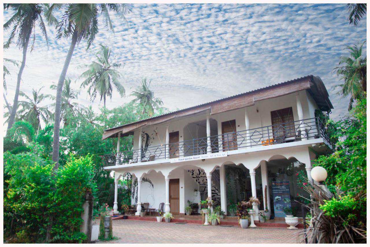 French Garden Resort Uppuveli Dış mekan fotoğraf