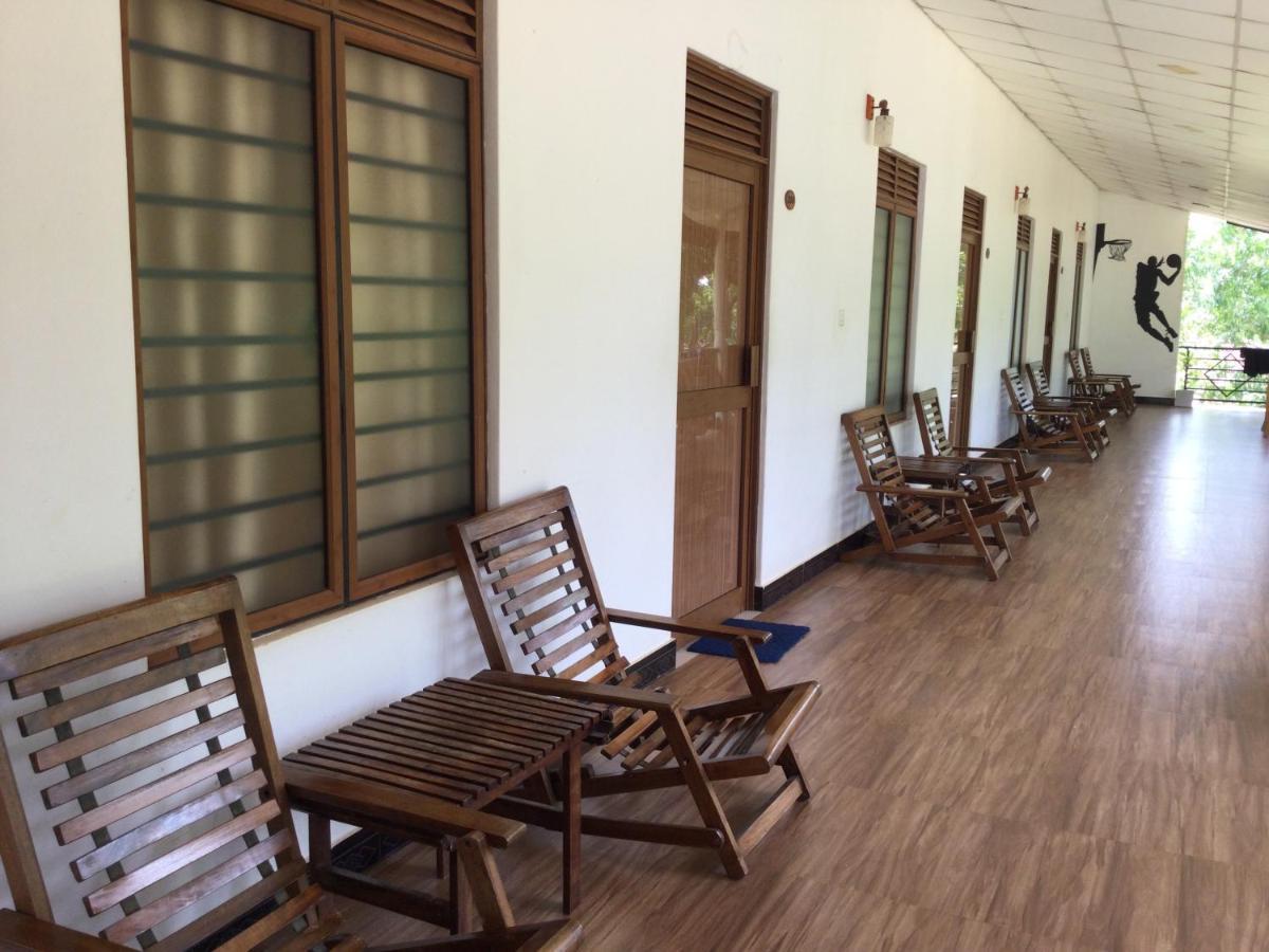French Garden Resort Uppuveli Dış mekan fotoğraf