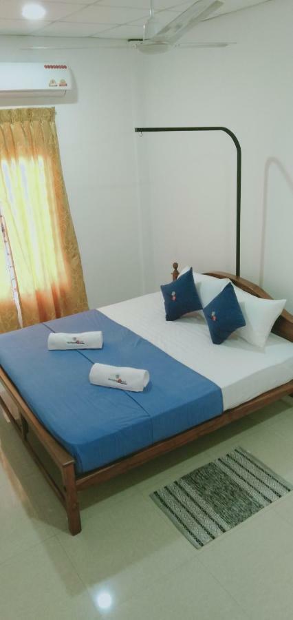 French Garden Resort Uppuveli Dış mekan fotoğraf