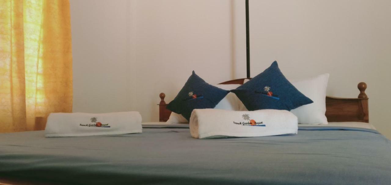 French Garden Resort Uppuveli Dış mekan fotoğraf