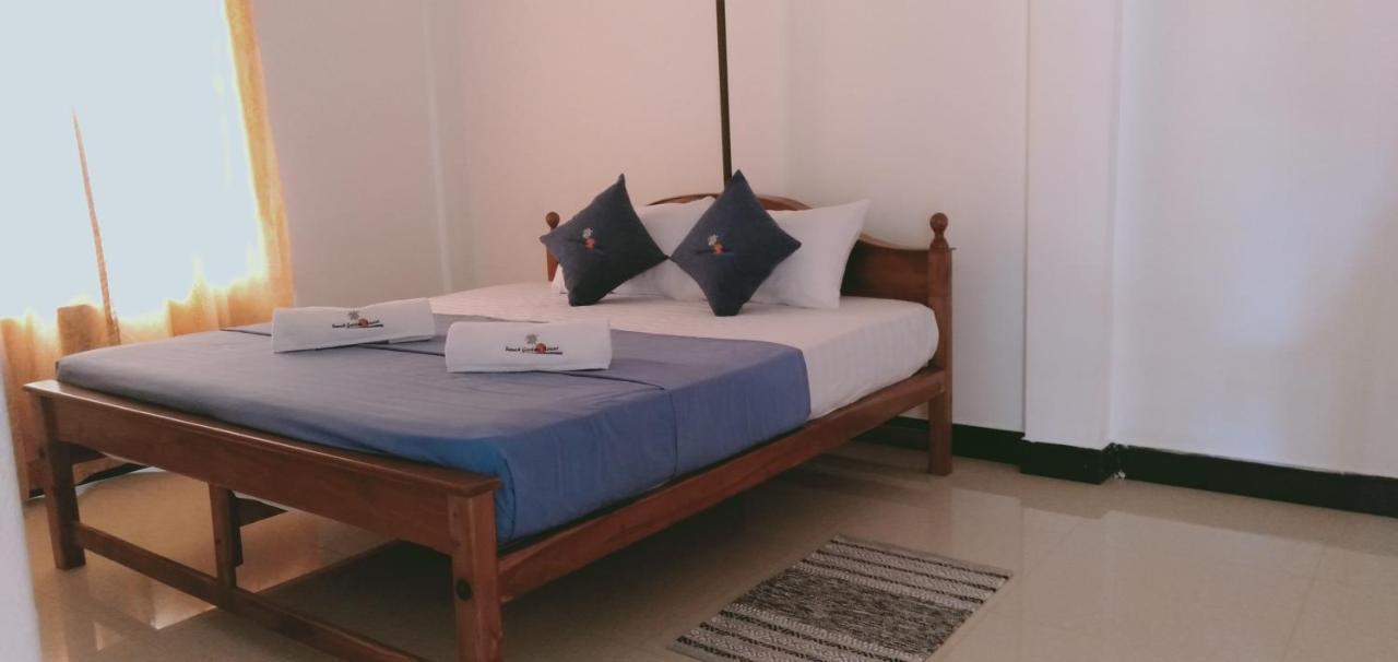 French Garden Resort Uppuveli Dış mekan fotoğraf